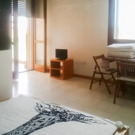 Parri, By Short Holidays Apartment